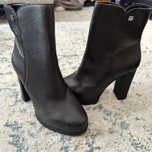 Dkny Black Heeled Boots with Chunky Heel and Side Zipper